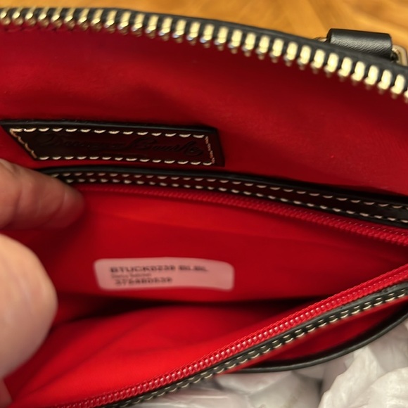 Dooney and Bourke Satchel shoulder bag new - Picture 5 of 6